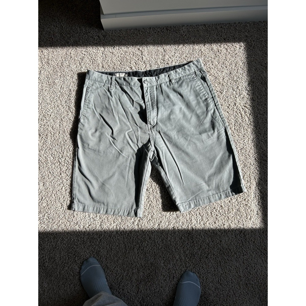 Volcom Shorts Mens 38 Grey Flat Front Chinos 4-Pocket Casual Sport Vintage